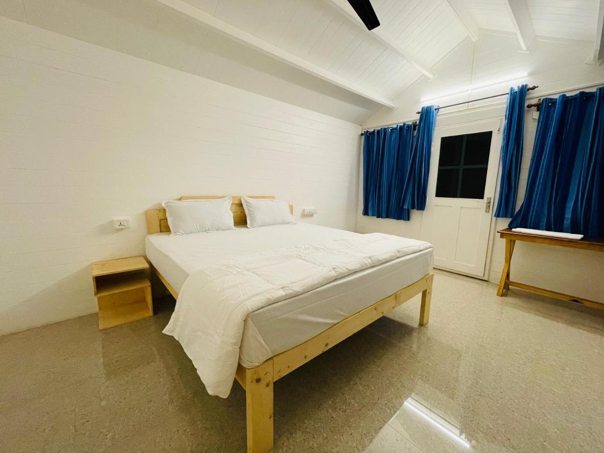 Cocos Beach Resort 팔로렘 외부 사진